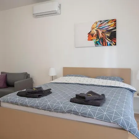 Vajat Residence, * טרביניה