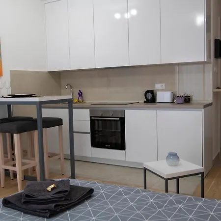 Vajat Residence, * טרביניה